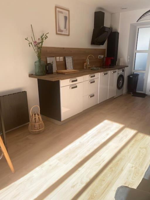 La Grange Eiffel Appartement Cosy Avec Parking Ferme Et Terrasse Wood Coutiches Exterior foto