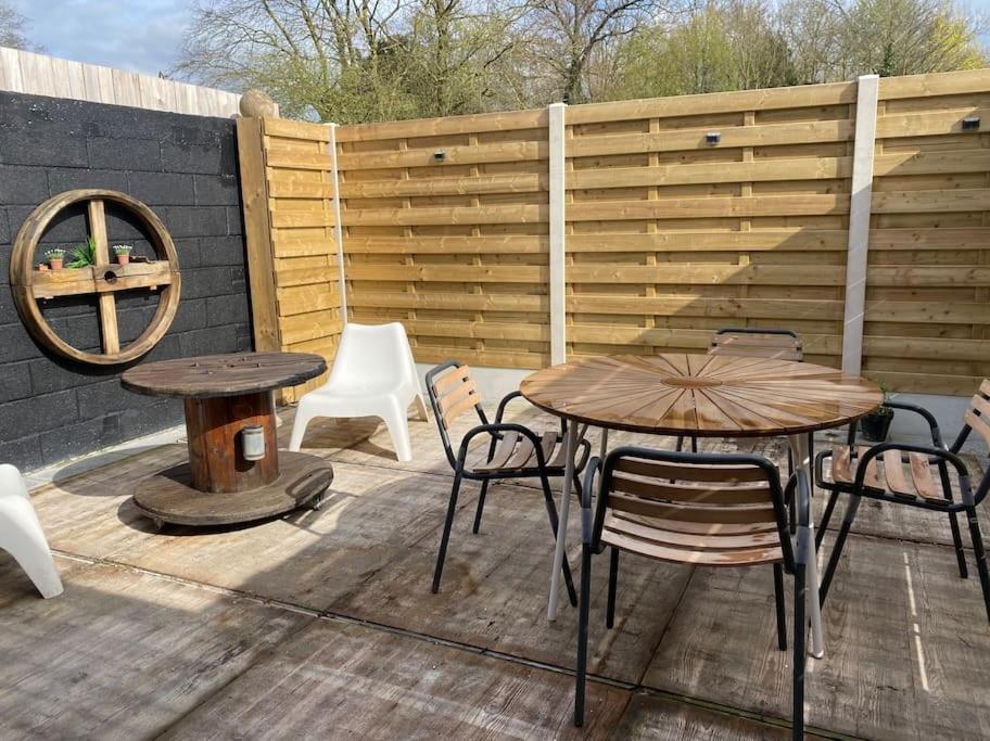 La Grange Eiffel Appartement Cosy Avec Parking Ferme Et Terrasse Wood Coutiches Exterior foto
